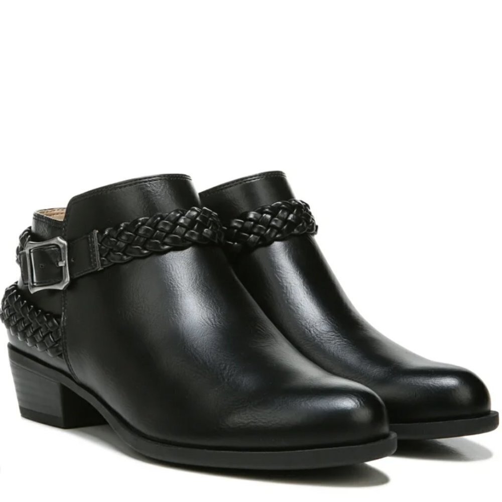 LIFESTRIDE Adriana Booties (WIDE)